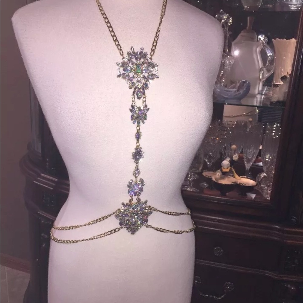 FABULOUS GOLD TONE BODY CHAIN

THIS IS BRAND NEW
